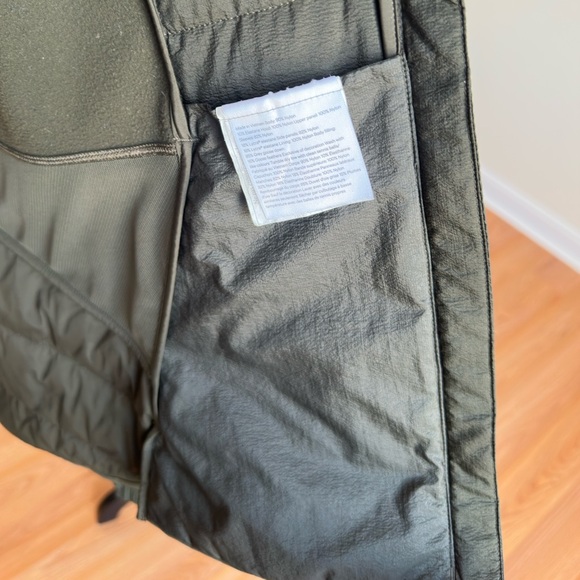 Lululemon athletica Down For It All Jacket Dark Olive Size 6 | Running Primaloft - Picture 16 of 17